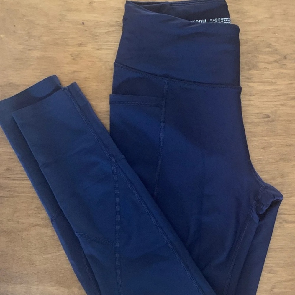 💥SOLD💥Victoria’s Secret total knockout leggings
